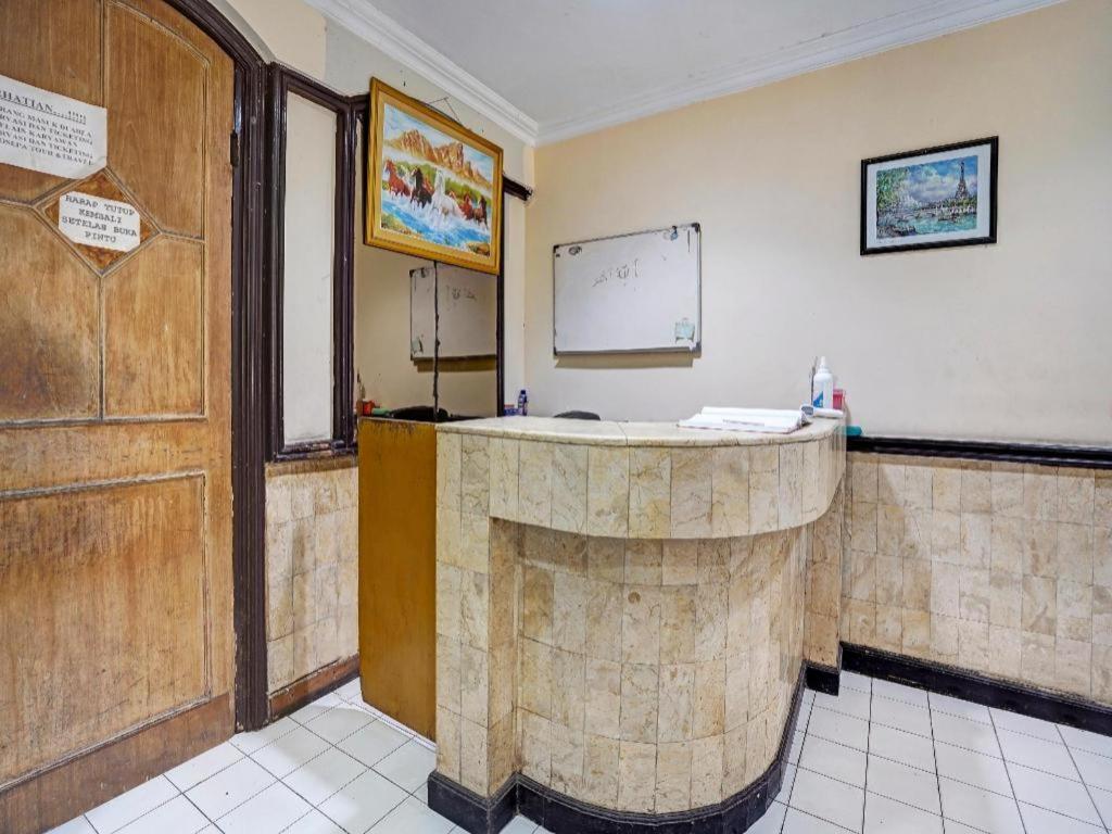 Spot On 90147 Gosepa Ambengan Plaza Hotel Surabaya Luaran gambar