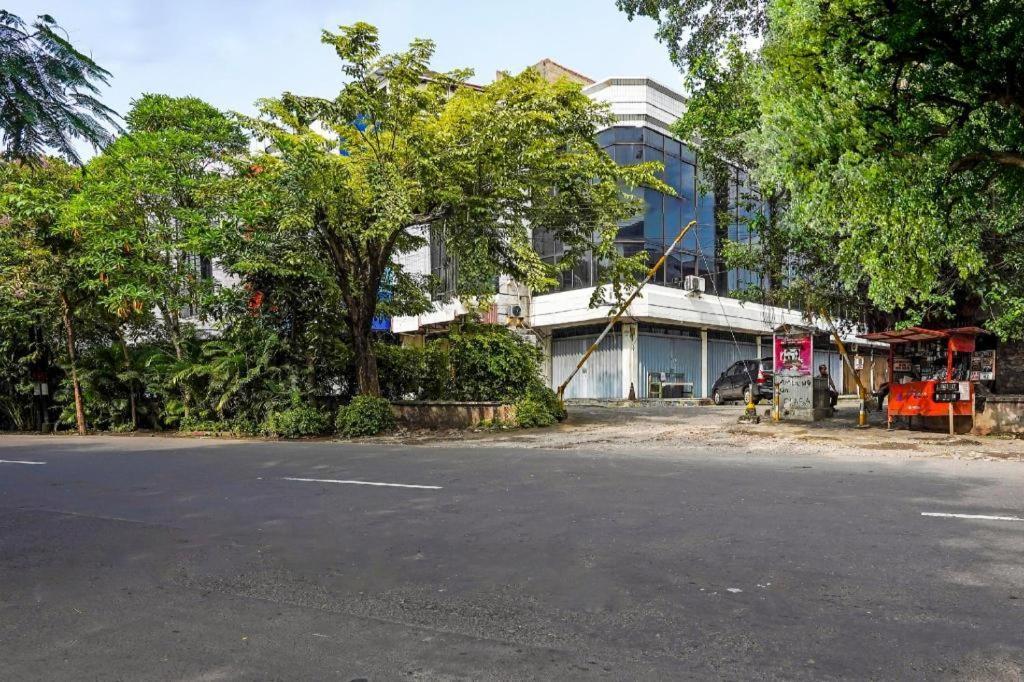 Spot On 90147 Gosepa Ambengan Plaza Hotel Surabaya Luaran gambar